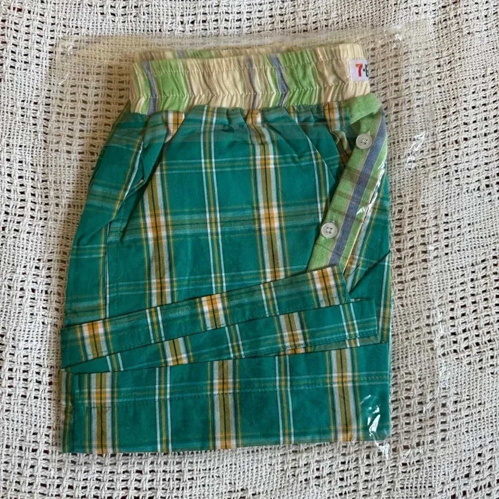 7-Eleven Green Plaid Cotton‎ Boxer Shorts - New In Package - Packaging